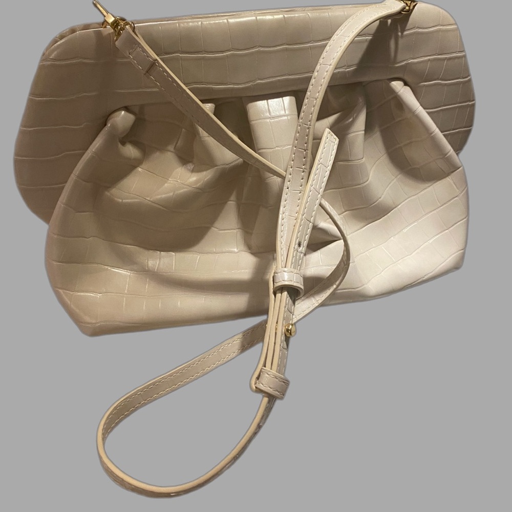 Themoirè Bio Clutch Shoulder Bag Embossed